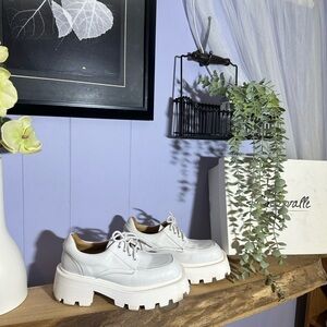 L’intervalle chunky sole loafers